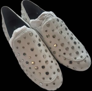 Kenneth Cole Womens New York Westley Loafer - NWOT, White with Silver Studs 6.5
